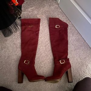 Report Signature; Tall Boots; Size 5 1/2